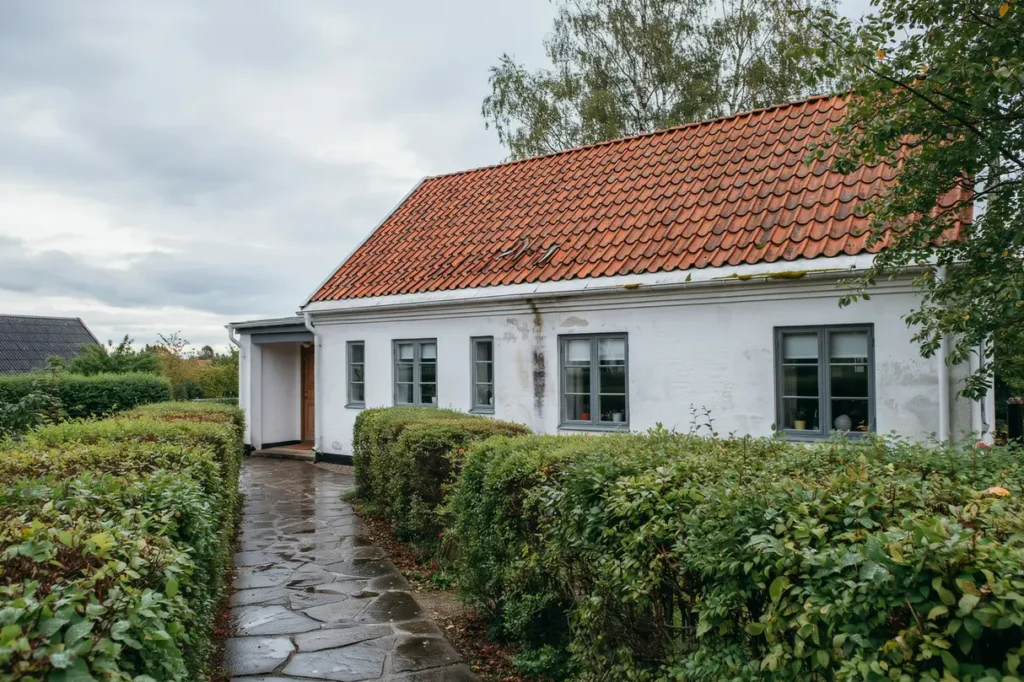 takreng ring i skegrie f ett fr schare tak och ka husets helhetsintryck